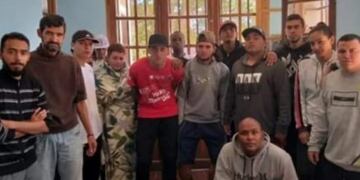 El contingente de hinchas colombianos que permanece en La Quiaca espera ayuda del Gobierno de su país\u002E