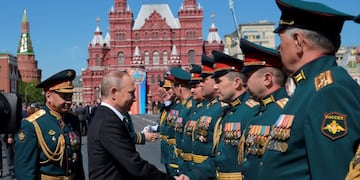 Russian female police cadets take part in the Victory Day parade in Volgograd on May 9, 2018\u002E\nRussia marks the 73rd anniversary of the Soviet Union's victory over Nazi Germany in World War Two\u002E / AFP PHOTO / Mladen ANTONOV