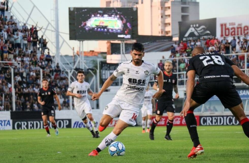 Estudiantes le ganó a Central Córdoba por 1 a 0 en Santiago