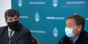 El gobernador Adolfo Suárez junto a su vice, Mario Abed