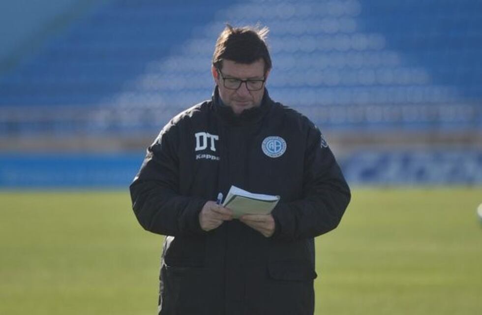 Alfredo Berti le hace frente a un partido clave, en medio de cuestionamientos