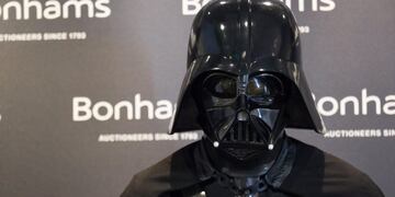 Subastan un traje de Darth Vader que costaría 2 millones de dólares\u002E