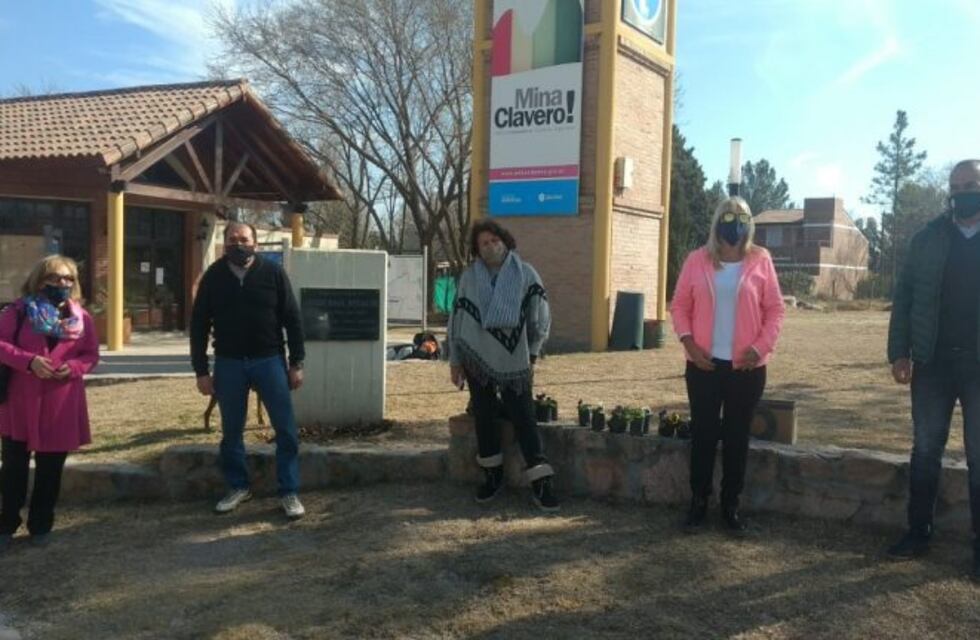 Homenajearon a Jorge Recalde en el día de su natalicio