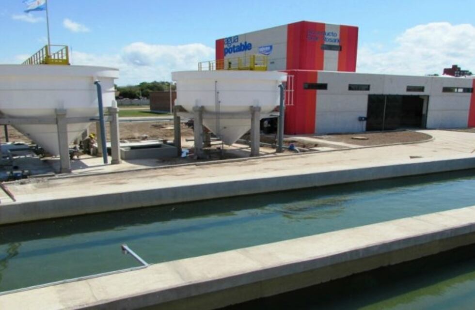 Lifschitz anunció el inicio de las obras para llevar agua potable a San Lorenzo, Funes y Roldán