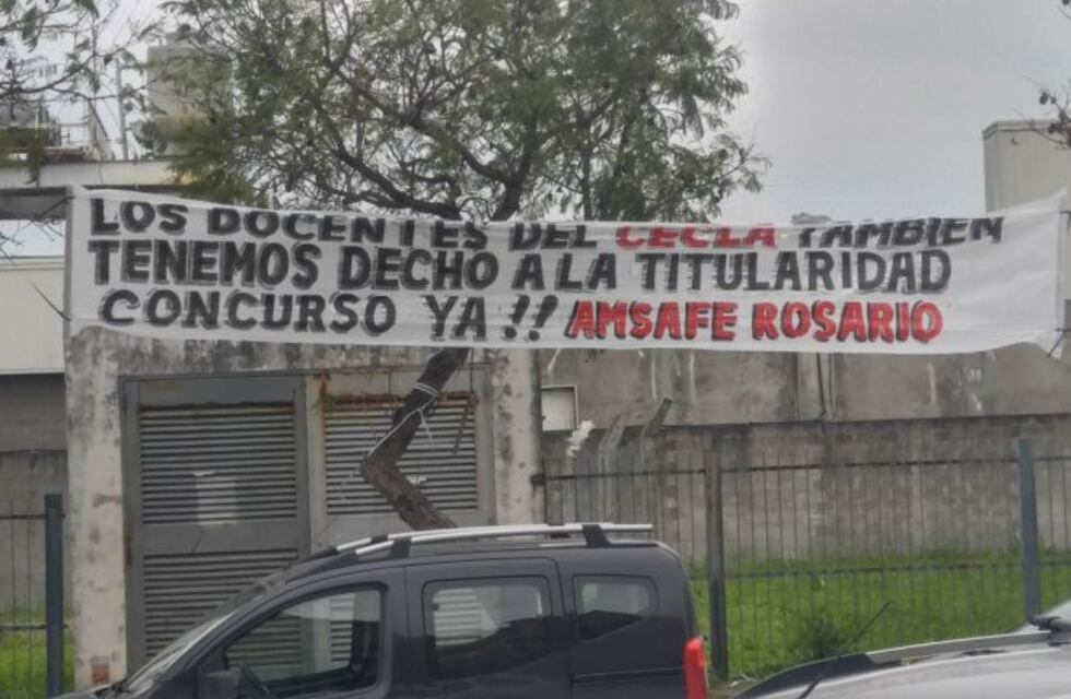 Amsafe protestó frente al Ministerio en reclamo del llamado a concurso para capacitar jóvenes y adultos