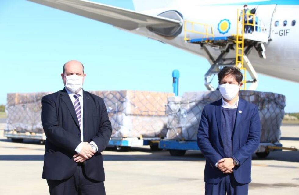 Kicillof: "Estamos cuidando a nuestros profesionales de la salud, trajimos un millón de barbijos"