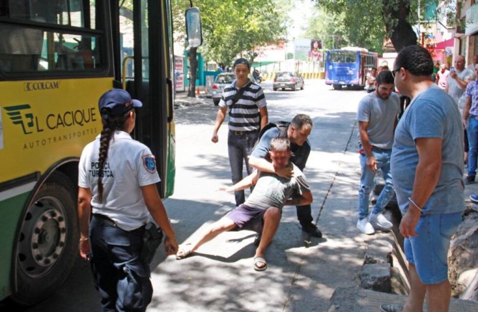 Lo arrestaron en pleno centro cuando intentó robar en un colectivo