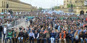 Moyano encabezó una marcha a Luján por \