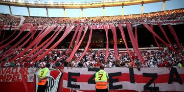 barrabravas de river plate\u002E (REUTER)\u002E