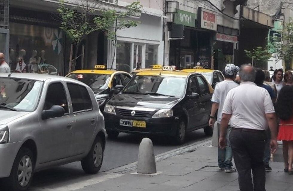 Aumento de taxis: nuevo cuarto intermedio hasta el jueves