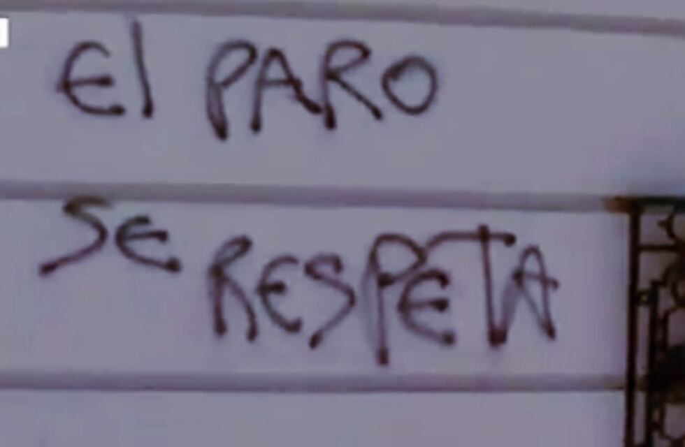 Hubo pintadas sobre comercios en medio de las movilizaciones por el paro nacional