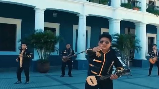 La versiu00f3n boliviana de Despacito.