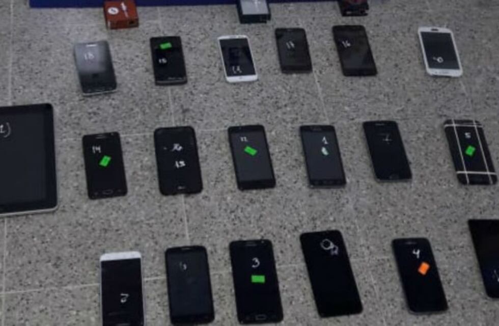 Recuperan 41 celulares en diferentes allanamientos en Córdoba