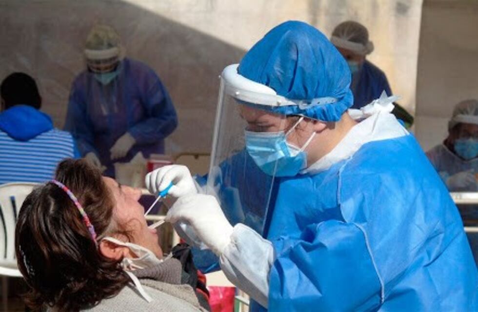 Récord de fallecimientos en Córdoba por COVID-19; y 138 casos positivos