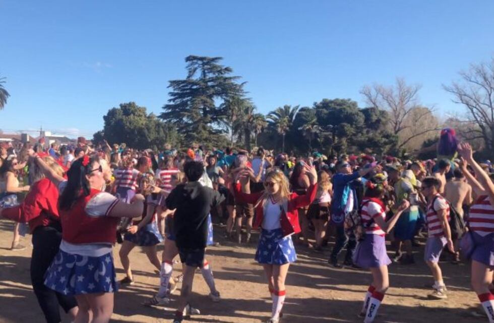 Primavera 2019: así festejaron los estudiantes en la loma del parque