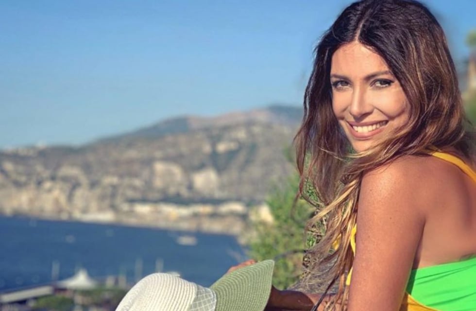 Las fotos en bikini de Mónica Ayos en las playas de Italia