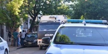 Vecinos de Los Hornos lincharon a un hombre que abusó de un nene de 3 años (Foto: 0221\u002Ecom\u002Ear)