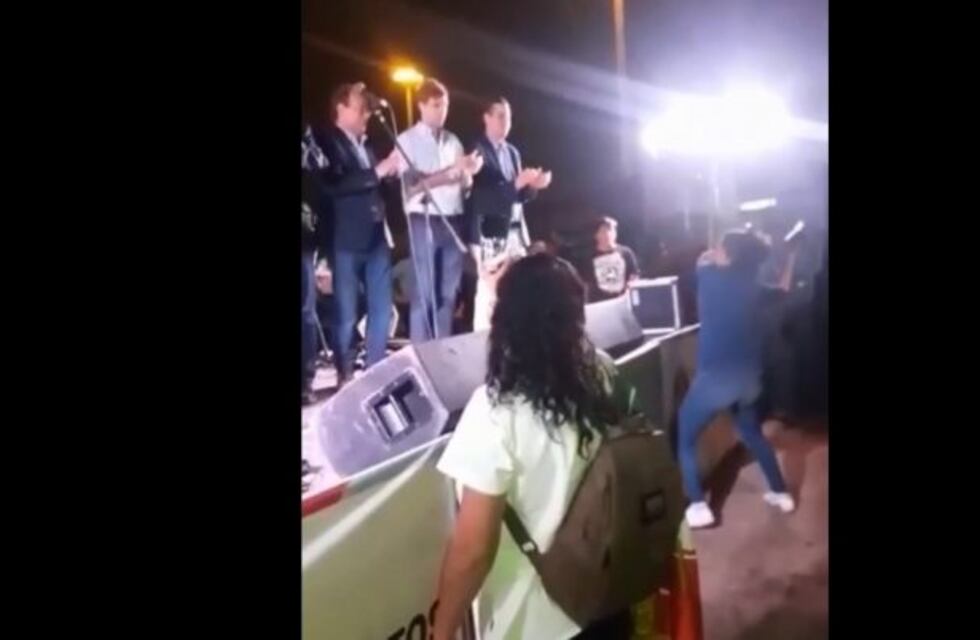 Escracharon al intendente de Corrientes, Eduardo Tassano, en la inauguración del Paseo del Iberá