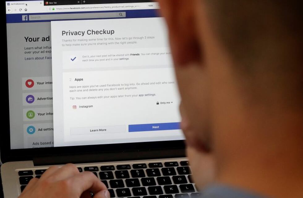 Facebook cambia las opciones de privacidad tras el escándalo de Cambridge Analytica