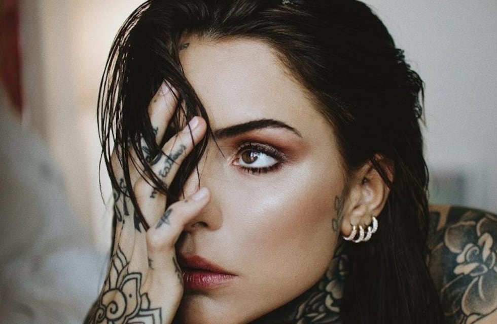 Candelaria Tinelli posó en topless para Instagram