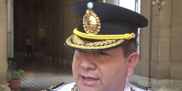 El policía baleado continúa internado en grave estado\u002E (Web)