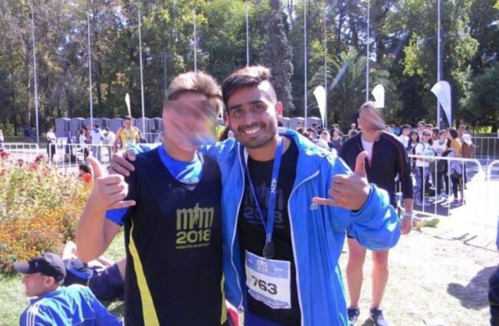 Un joven perdió todo en un incendio y sus amigos organizan una maratón para ayudarlo