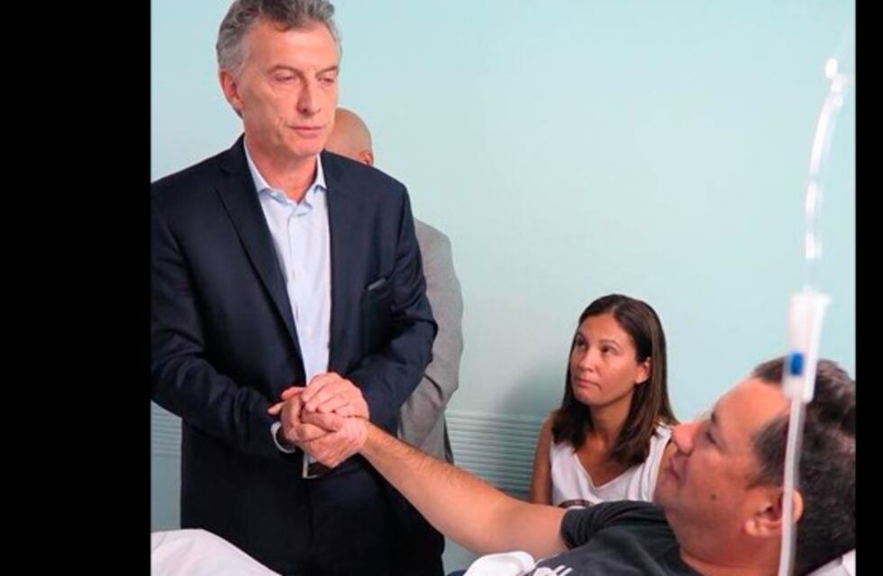 Mauricio Macri visitó al policía herido en los incidentes en el Congreso