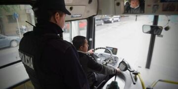 Chifer con policia mendoza