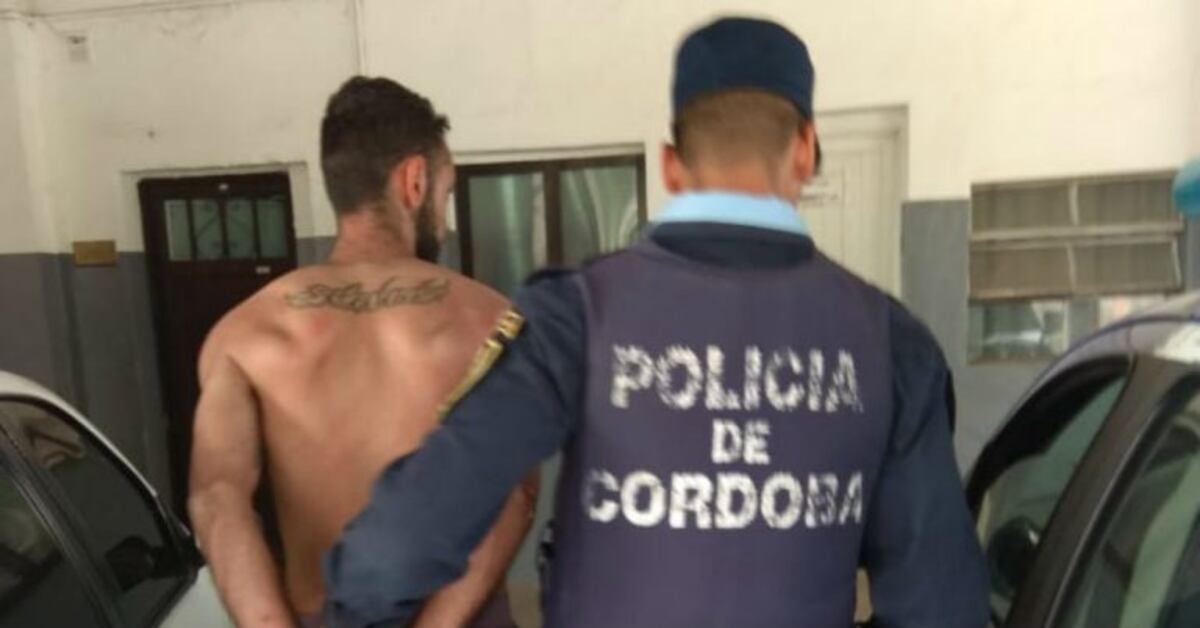 El individuo golpeó a su madre en forma salvaje, al parecer en estado de ebriedad\u002E