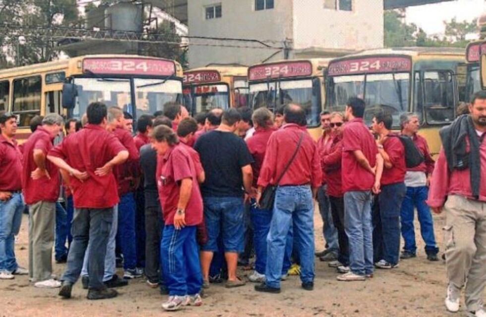 Le cortaron un dedo a un colectivero durante un asalto en Florencio Varela