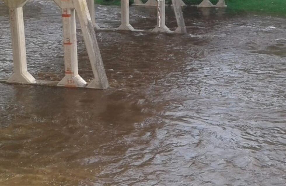 Advierten por la crecida del río en Alpa Corral