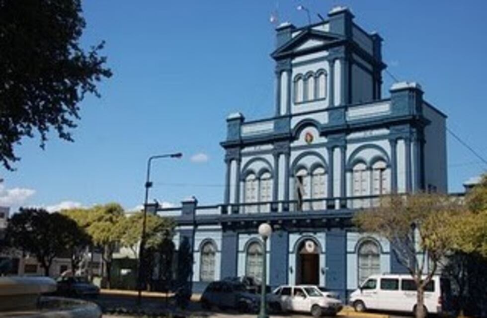 Detienen a dos hermanos por apuñalar a un joven en violento asalto