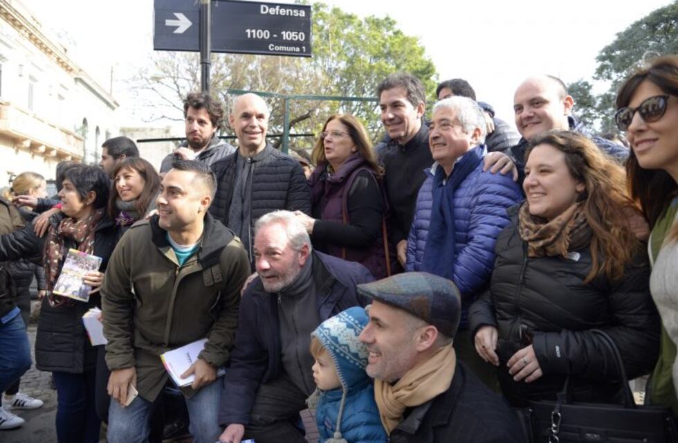 Horacio Rodríguez Larreta y los candidatos porteños timbrearon en San Telmo