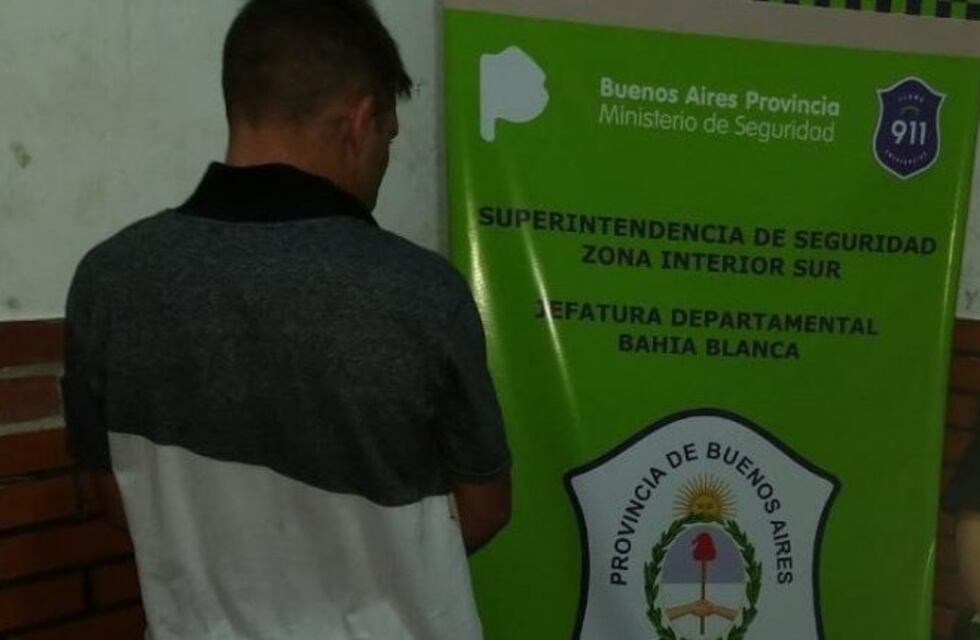 Allanaron una casa por el robo de una moto y se encontraron con un prófugo escondido en el techo