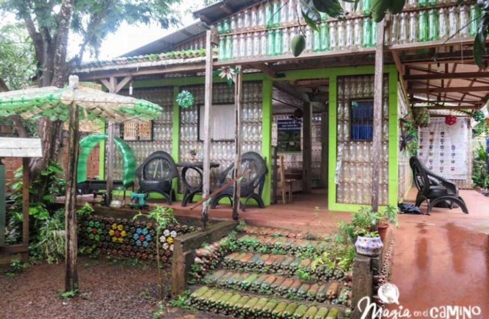 Construirán "refugios ecológicos" con botellas de plástico para taxistas