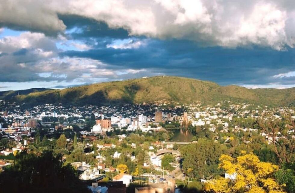 Se espera una jornada con cielo parcialmente nublado y clima templado en Carlos Paz