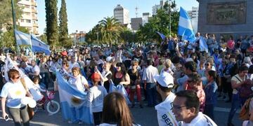 La concentración de Juntos por el Cambio en Santa Rosa (Plan B Noticias)