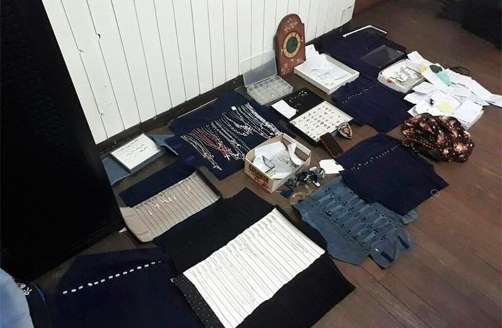 Delincuentes robaron una joyería de barrio Echesortu y fueron detenidos