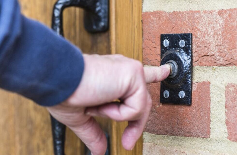 Un falso operario engañó a una abuela y le desvalijó la casa en Gonnet