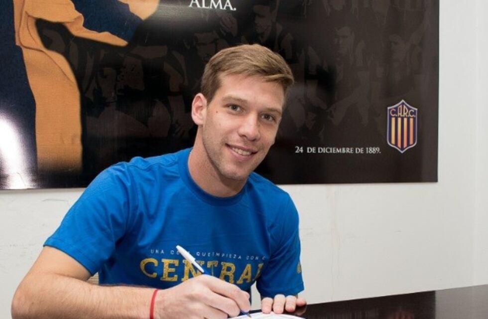 Riaño firmó contrato y es el cuarto refuerzo canalla