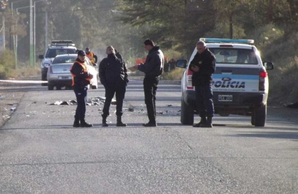 Tragedia: atropellan y matan a dos jóvenes que circulaban en moto