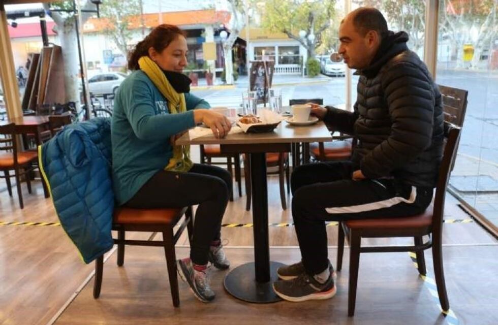 En fotos, así fue la esperada reapertura de los cafés en San Juan