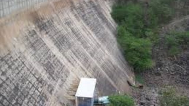 Paredón del Dique San Roque\u002E