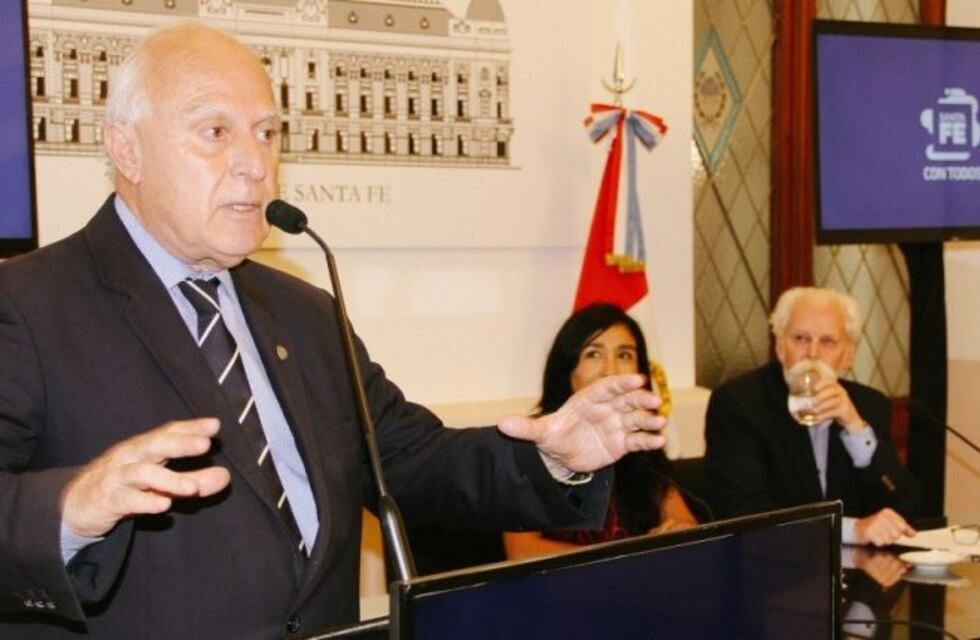Lifschitz reclamó un "contacto más específico" con el equipo de Perotti