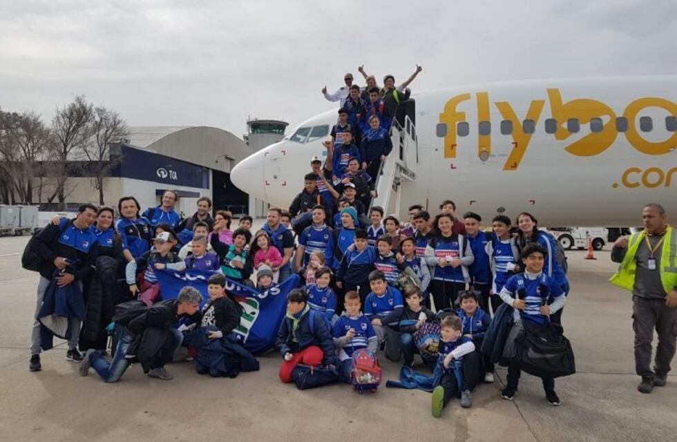 Los chicos del Córdoba Rugby volaron a Mendoza y verán a Los Pumas