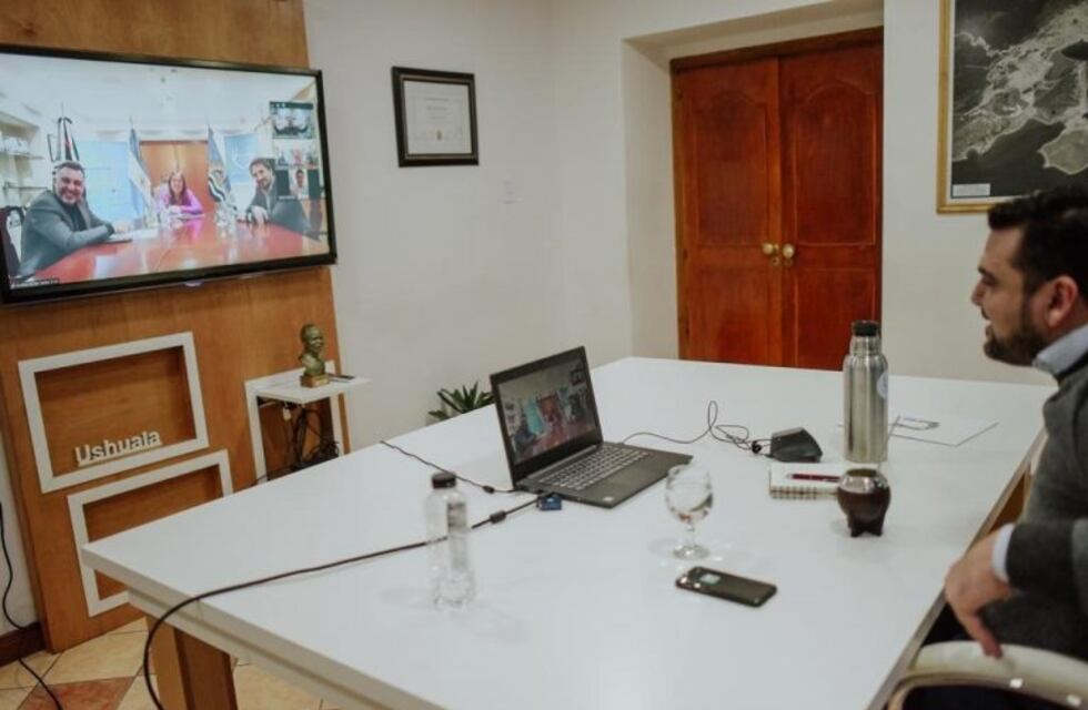 Vuoto junto Alicia Kirchner trabajan en un plan regional de reactivación del Turismo