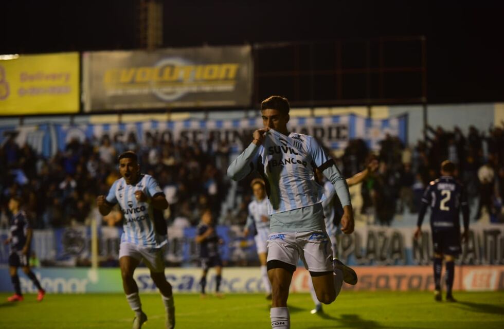 Racing al fin acordó la salida de Julián Vignolo: ¿cuánto hacía que no vendía un jugador a Europa?