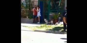 Una chica de 12 años fue tomada de rehén por su padre que evitaba ser detenido en Moreno sl 4000\u002E (Captura de TV)