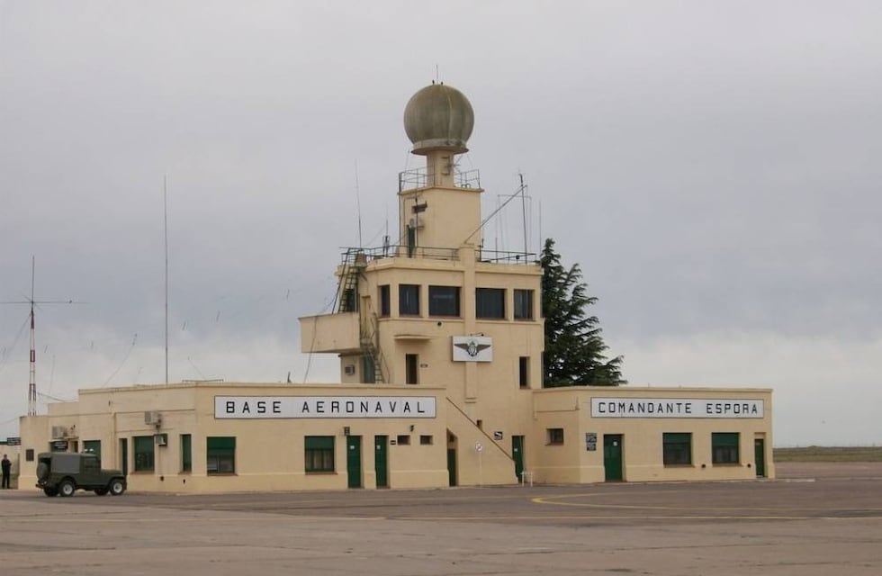 Un expolicía apuñaló a su expareja y a una niña en la Base Comandante Espora