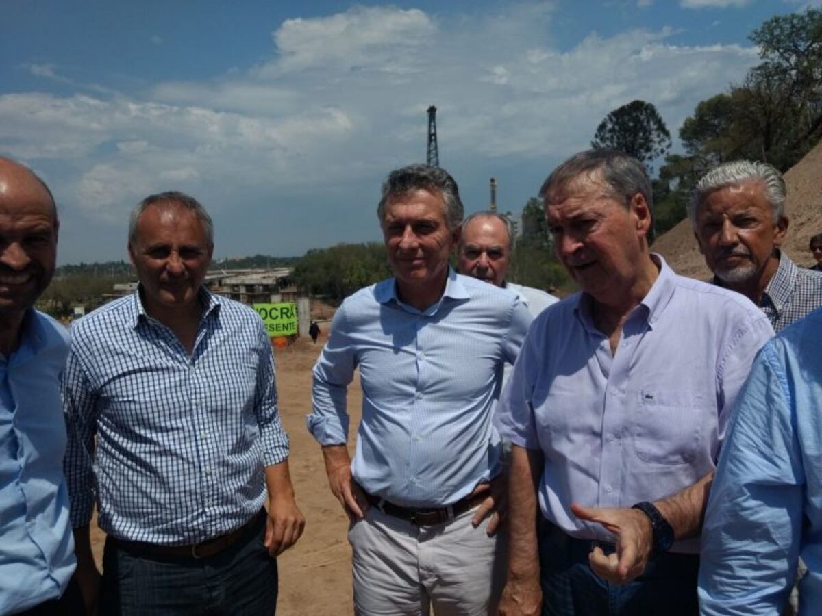 Macri viajó a Córdoba para el lanzamiento del Fiat Cronos y recorrerá obras con Schiaretti
